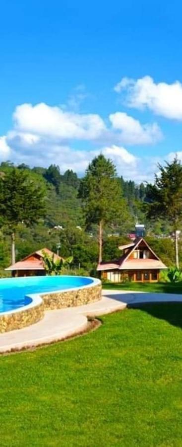 Hassinger Ranch Cabanas Oxapampa Eksteriør bilde