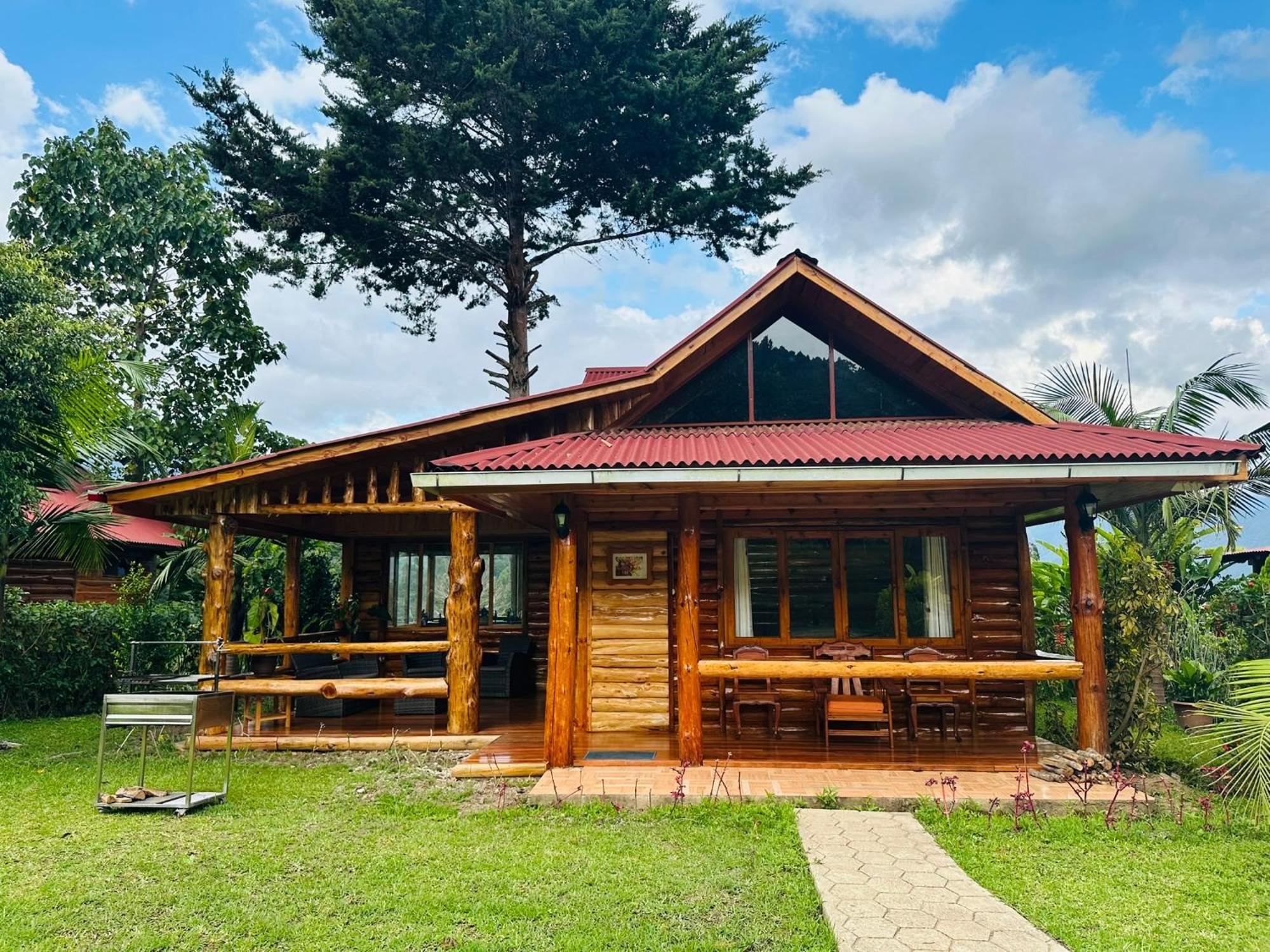 Hassinger Ranch Cabanas Oxapampa Eksteriør bilde