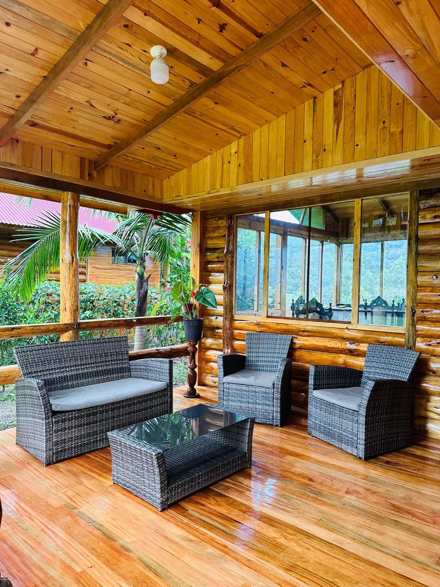 Hassinger Ranch Cabanas Oxapampa Eksteriør bilde