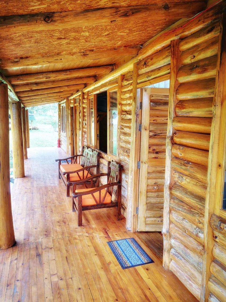 Hassinger Ranch Cabanas Oxapampa Rom bilde